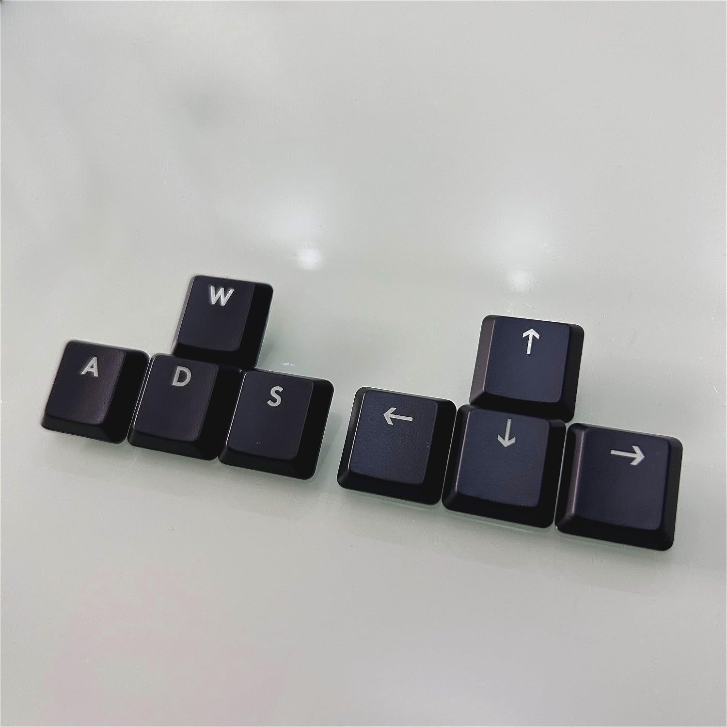 Podświetlana klapa klawiatury z WASD i klawiszami strzałek kompatybilna z Logitech G813, G815, G913, G915 i G915 TKL RGB mechanicznymi klawiszami do gier GL Touch Tablet