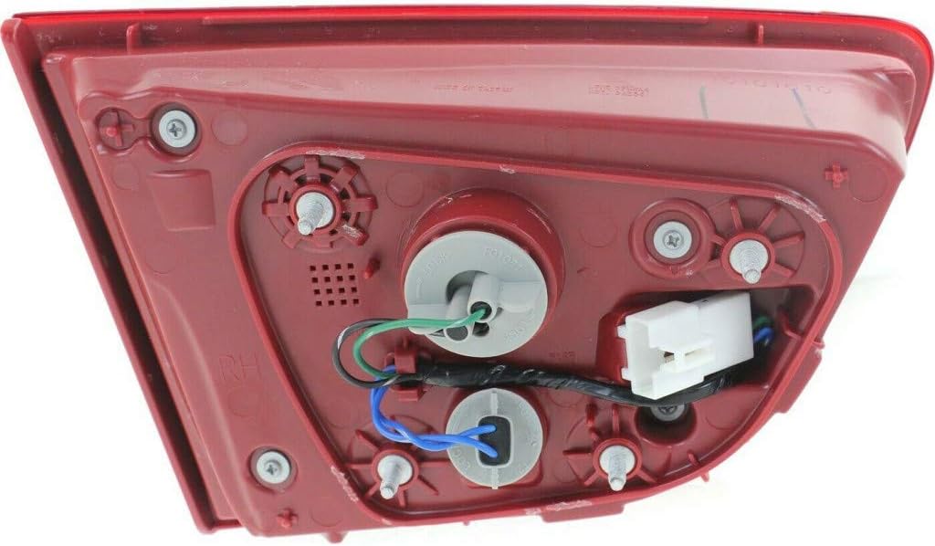 CarLights360 For Kia Sorento Tail Light 2016 2017 2018 Passenger Side Rear Inner Bulb Type CAPA Certified For KI2803108 | 92404-C6000