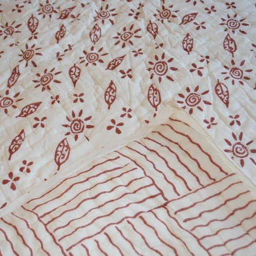 Buy Natural quilts BURGUNDY Modern Regular Quillow, multicolour Online at Low Prices in India