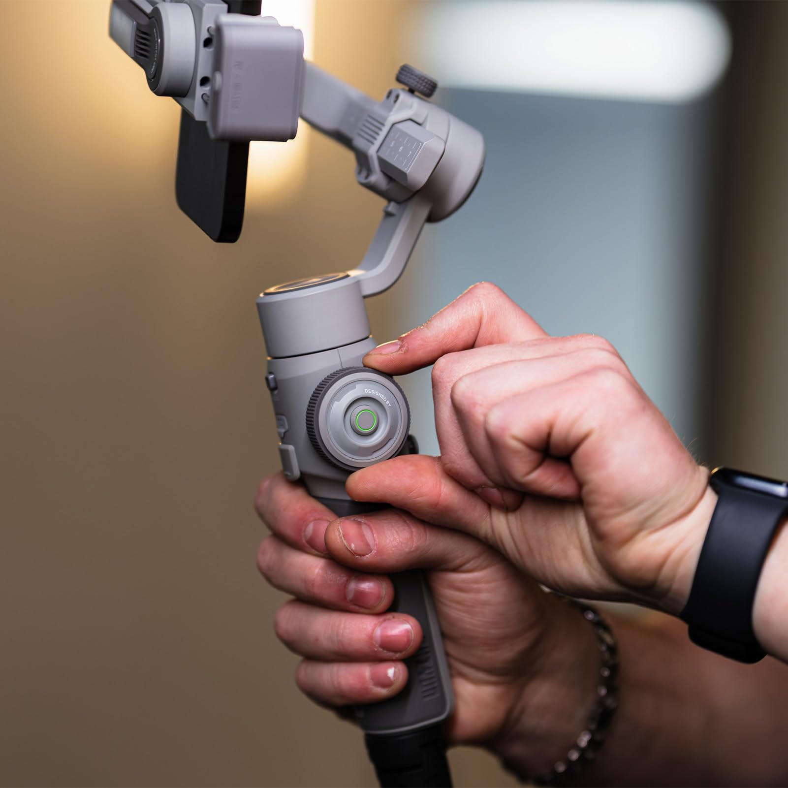 5E-Smartphone-Gimbal-Stabilisator, 3-Achsen-Gimbal-Stabilisator für Smartphones mit Magnetischer KI-Tracking, 680LUX-Füllung, Tragbares Stativ-Kit Zum (Glatt 5e)