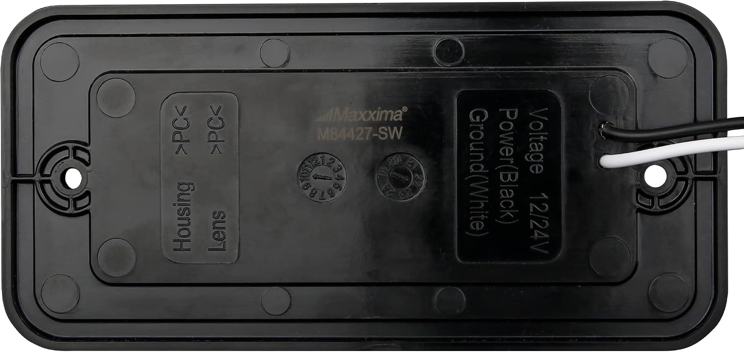 Maxxima 3" X 6" Rectangular Dome Light 530 Lumens - On/Off Switch