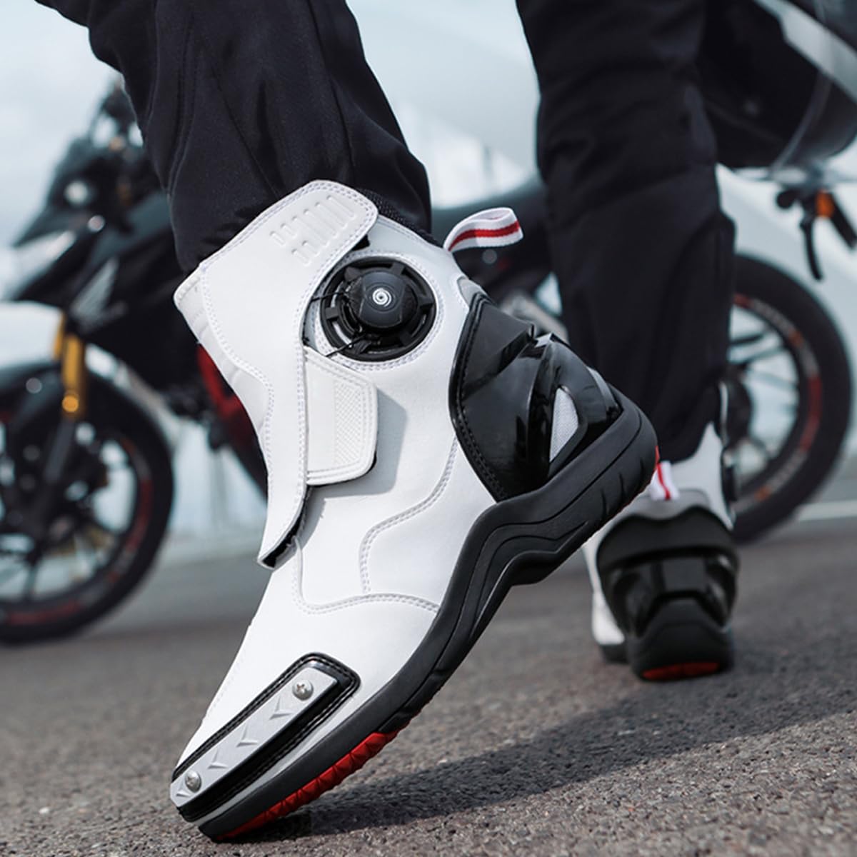 SDEQA Scarpe Moto Uomo Stivali Moto Motocross Dettagli Riflettenti | Leggere e Traspiranti con Supporto alla Caviglia e Shift Pad Suola Antiscivolo