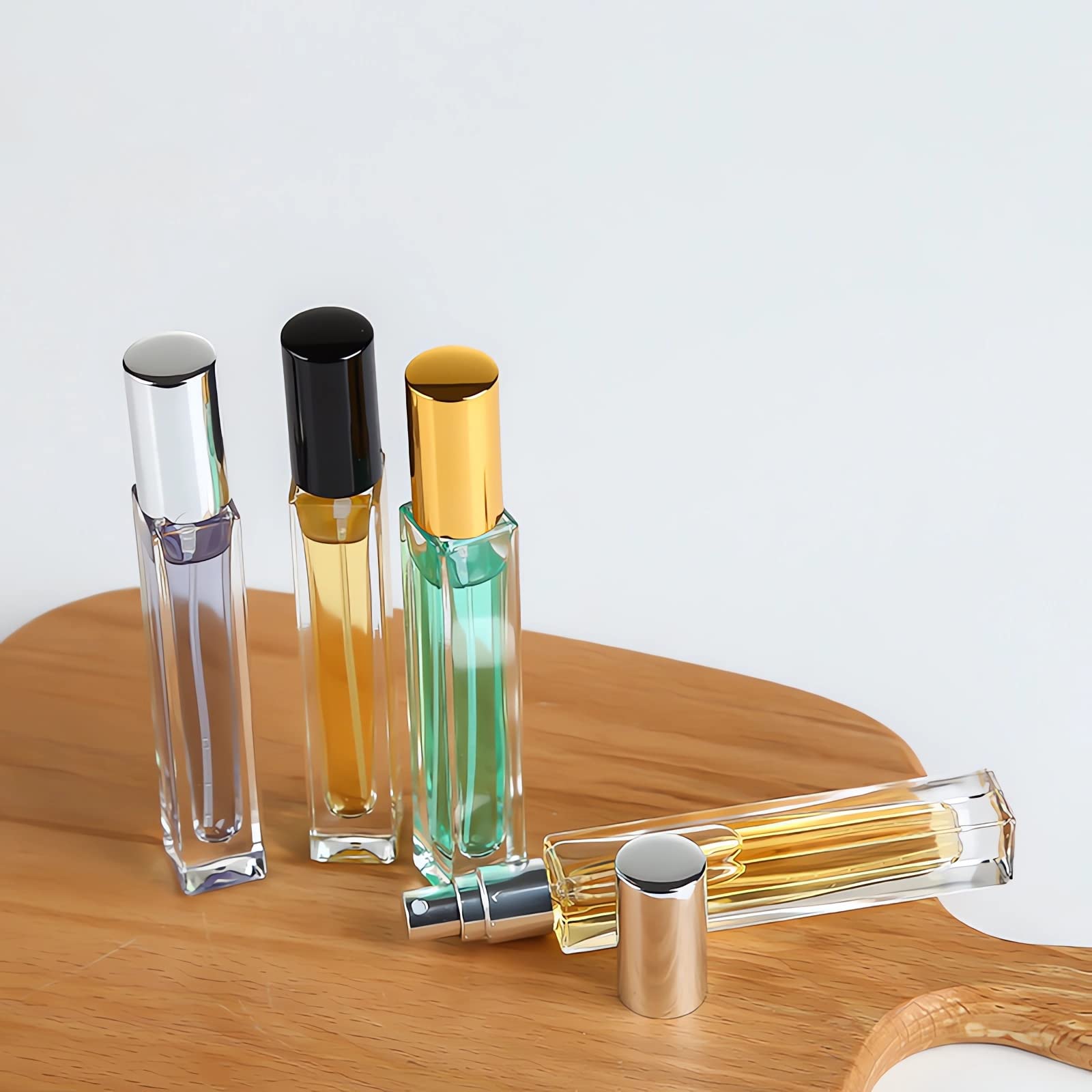 24 Pezzi 10ml Quadrato Vuoto Bottiglie Atomizzatore Vetro Trasparente di Profumo con Tappi Oro di Profumo flacone spray Con Sprayer per Vita Quotidiana