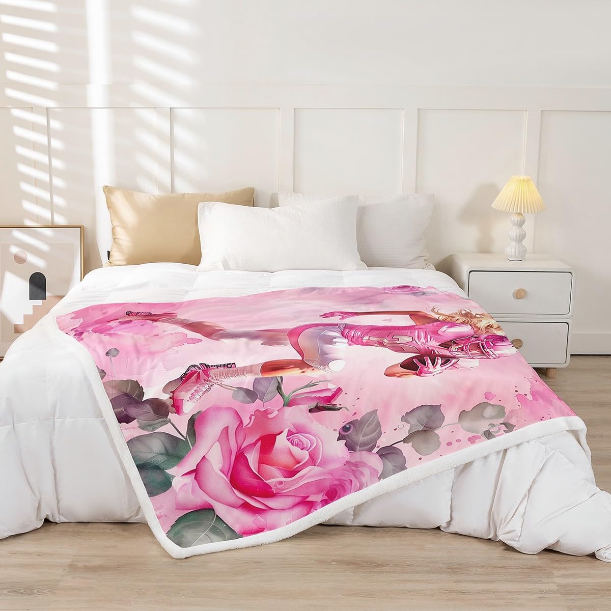 Rugby Flannel Fleece Blanket,Girl Football Soccer Ball Game Super Soft Blanket for Bed Sofa Couch,Pink Rose Flowers Bed Blanket for Bedroom Decor,Twin 60"x80"
