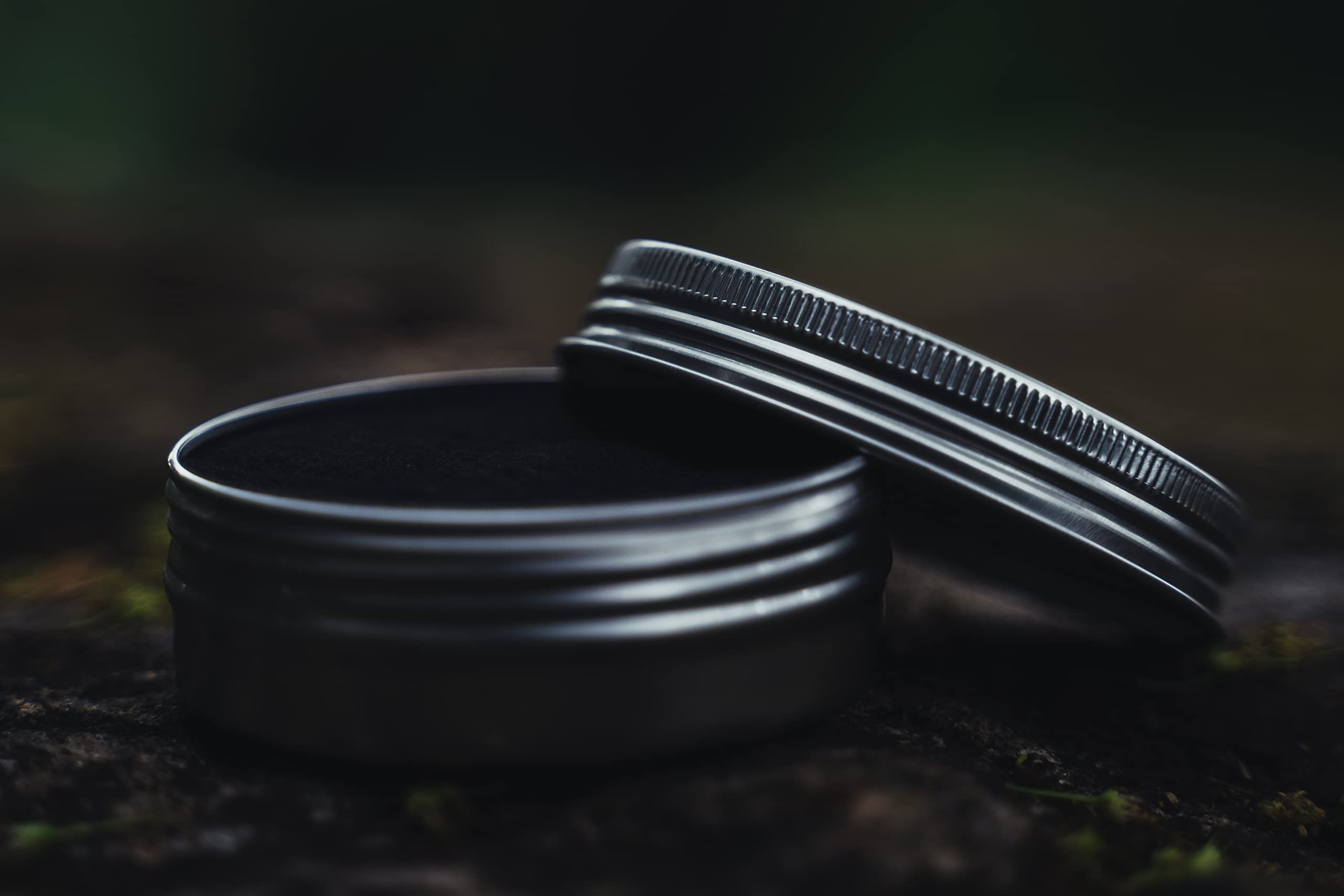 WiKa UltraLight: kuchenka spirytusowa z aluminium z filcem węglowym. Kuchenka na alkohol, do Twojego bushcraft, na kemping, wędrówki i aktywności na świeżym powietrzu. Po prostu szybka, wydajna i