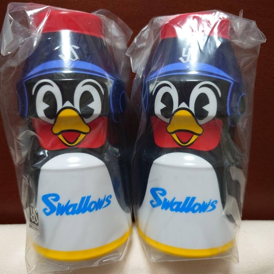 Amazon.co.jp: 貯金箱ヤクルトスワローズ つば九郎 : おもちゃ