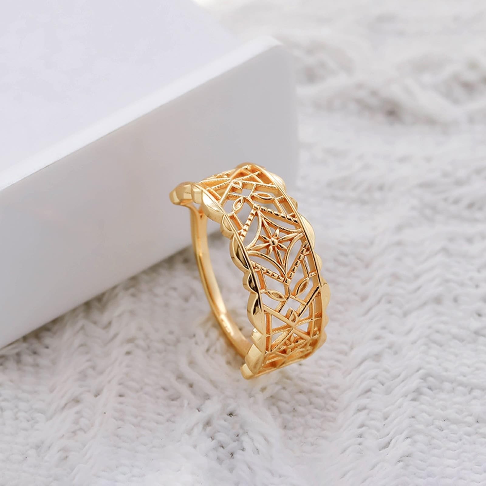 Anelli nuziali Au 375/585/750, in vero oro, motivo vintage, forma cava