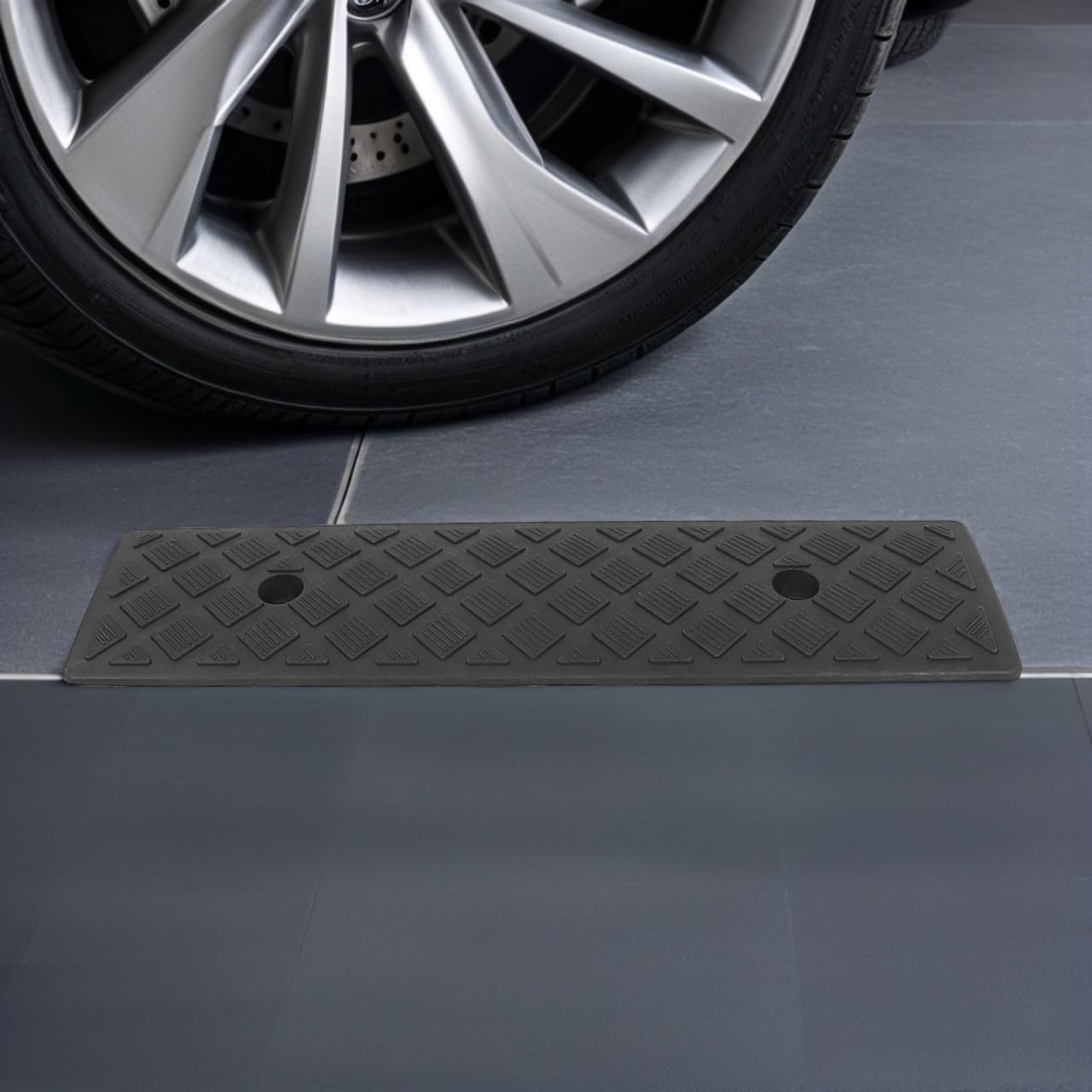Mipcase 2 Piezas Rampa de Goma para Coche Salva Bordillos 3 cm Altura Cuña Escalon AceraAntideslizante Accesorio para Entrada Garaje y Silla Ruedas