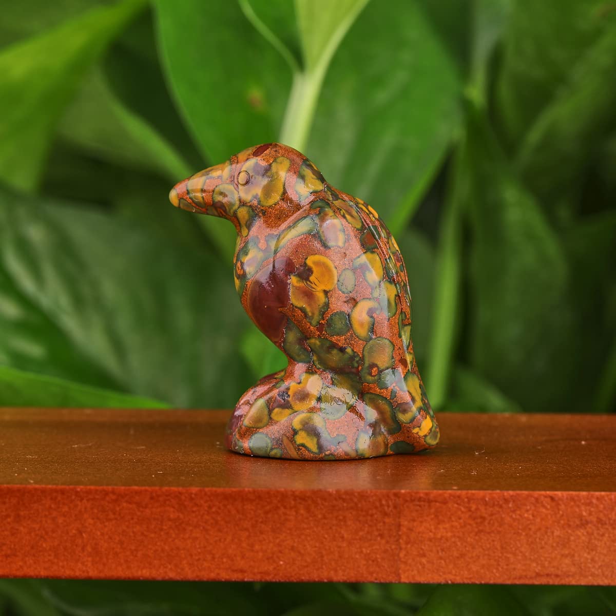 Hxscoo Mookaite 1.5" Natural Gemstone Carved Bird Figurine Crystal Raven Status Carved Animal Statue Home Decor Animal Decor Gift (Color : )