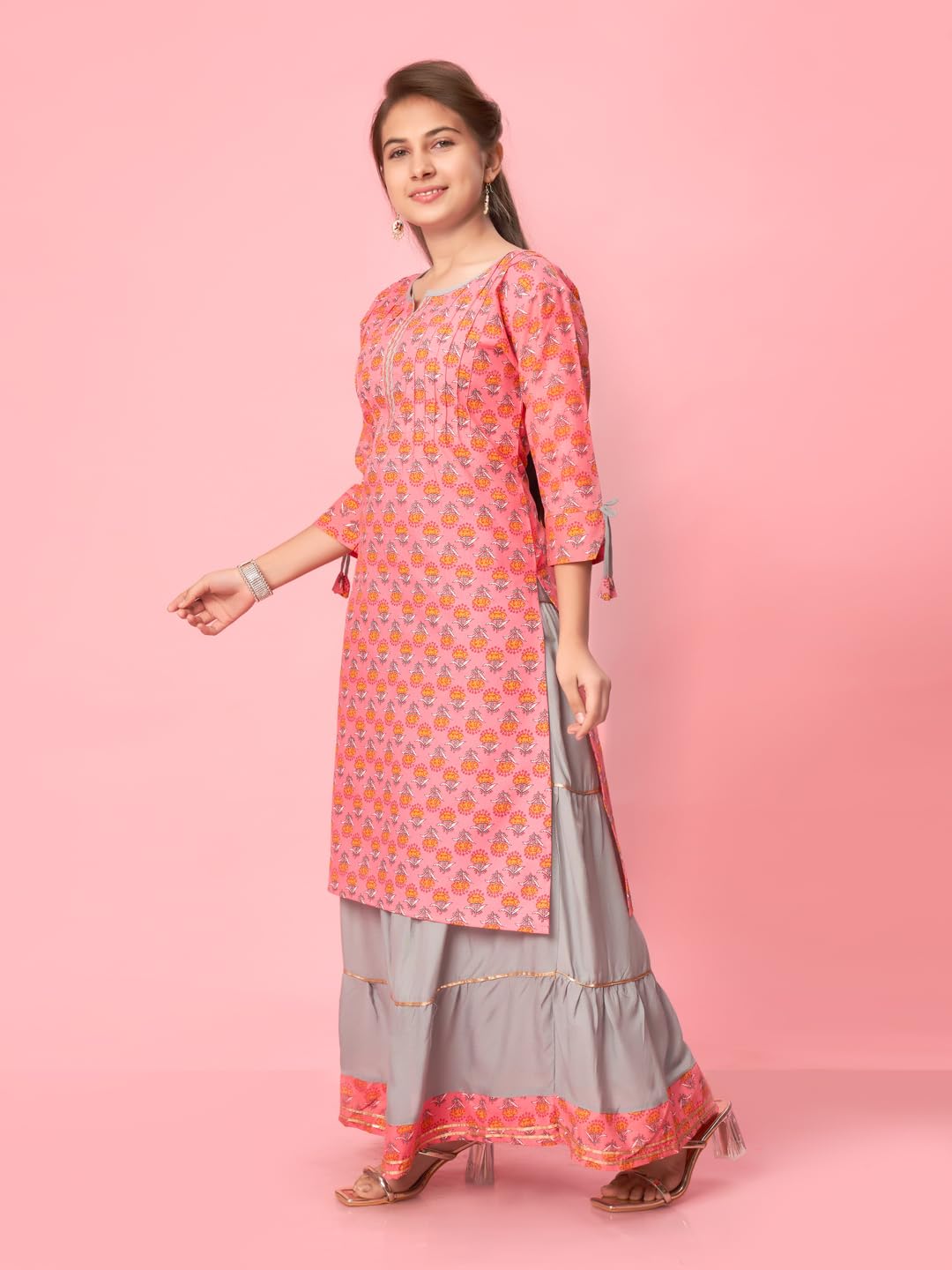 Aarika Girls Casual Wear Gajri Colour Cotton Floral Print Kurti (9-16 Years)