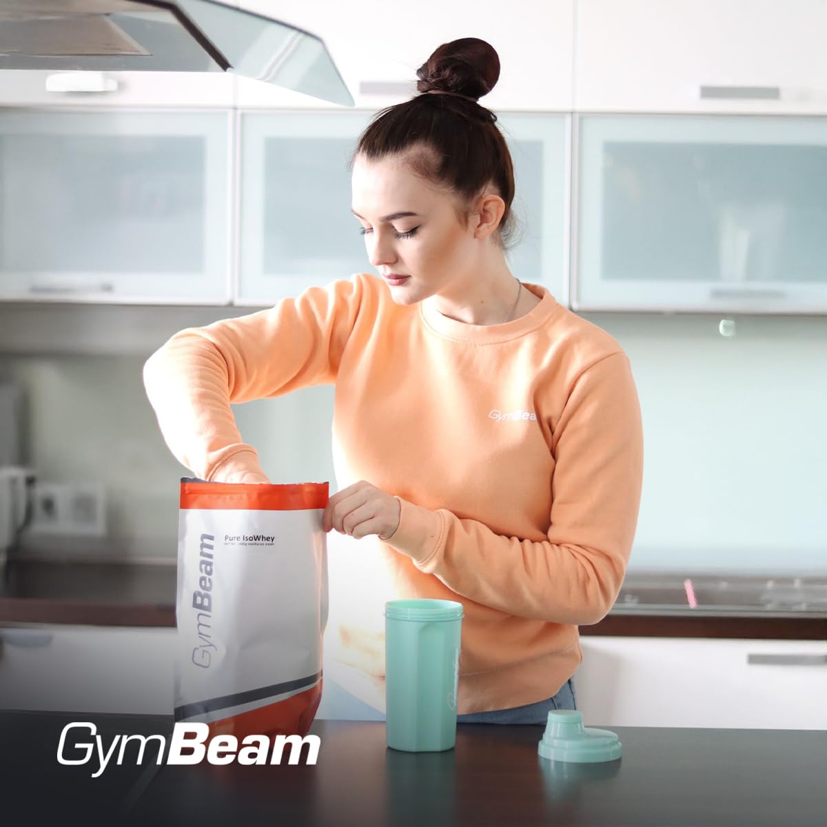 GymBeam Pure IsoWhey - 100% Proteine Del Siero Di Latte Isolate, 86% Contenuto Proteico, Basso Contenuto Di Grassi E Zuccheri, Gusto Delizioso, Ideale Per Massa Muscolare (1000 g, Cioccolato)
