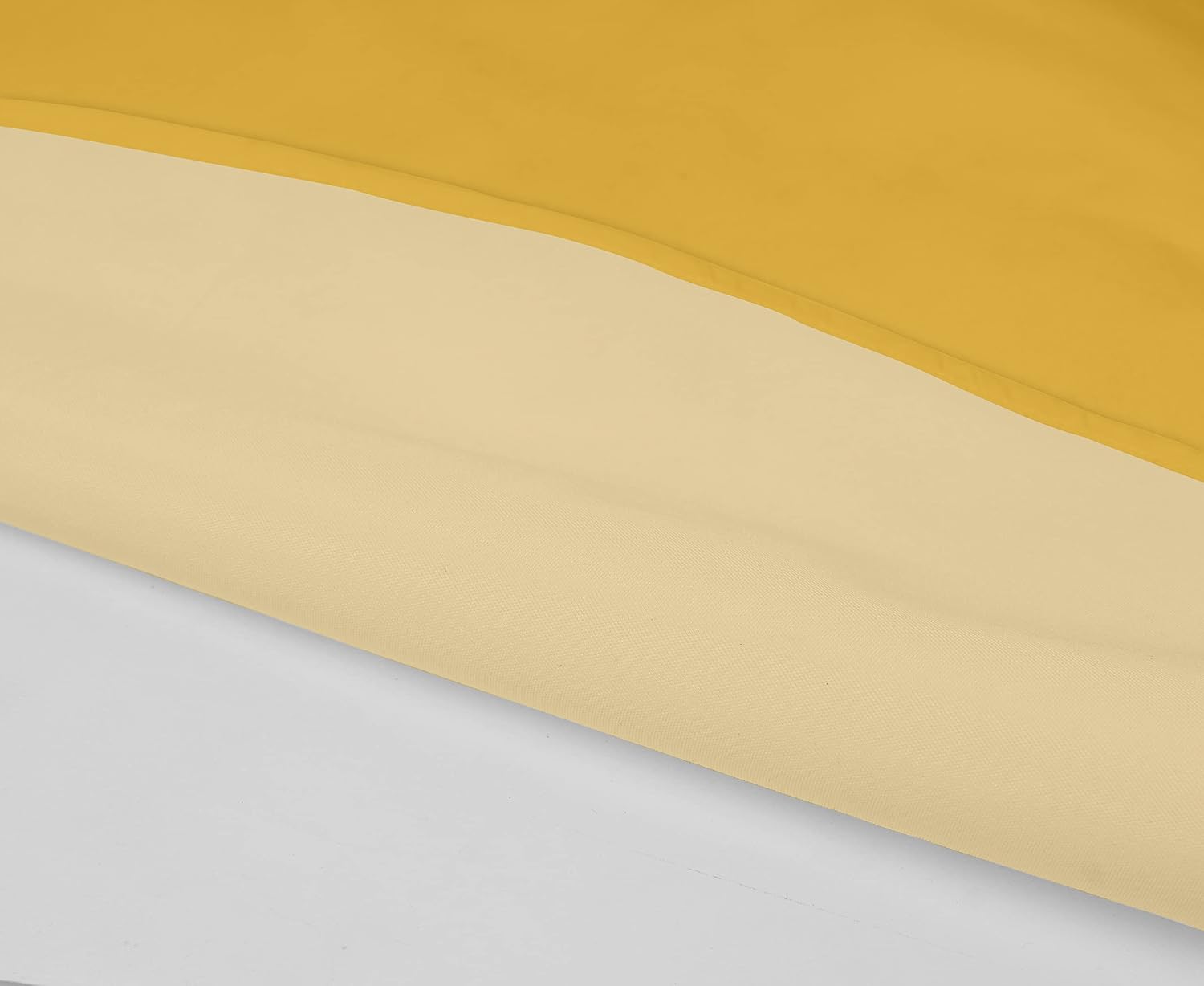 Indoor/Outdoor Round Tablecloth 58 Inch Round Tablecloth with Umbrella Hole & Zipper, Waterproof Patio Table Cloths, Spring/Summer Table Covers for Backyard/BBQs - Yellow