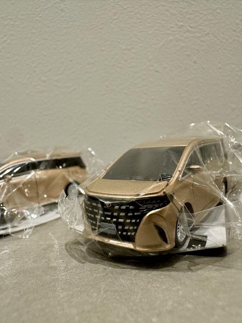 トヨタ　アルファード　プルバックカー トヨタ 新型「アルファード」が手のひらサイズのプルバックカー