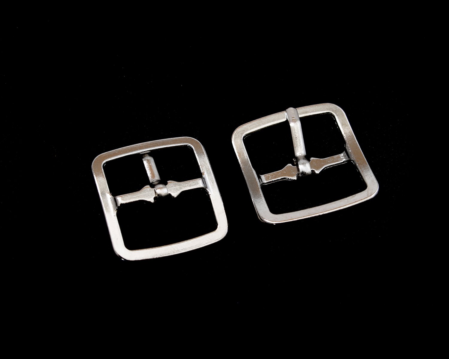 Trimming Shop 15mm Metal Belt Buckle Nickel Plated Replacement Fastening Clasp for Clothing, Leather Straps, Snap Fit Belts, Bags, Shoes, Jackets, Silver, 2pcs