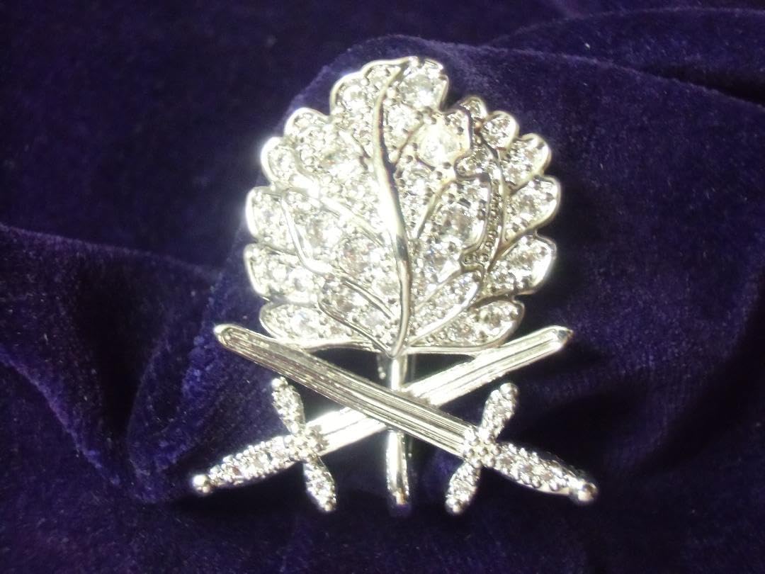 ⊞ドイツ軍の勲章/徽章＊騎士鉄十字勲章＊リボンループ金色（ＣＯＰＹ/複製品） Amazon.co.jp: ⊞ドイツ軍の勲章/記章/徽章＊騎士鉄十字勲章＊リボン