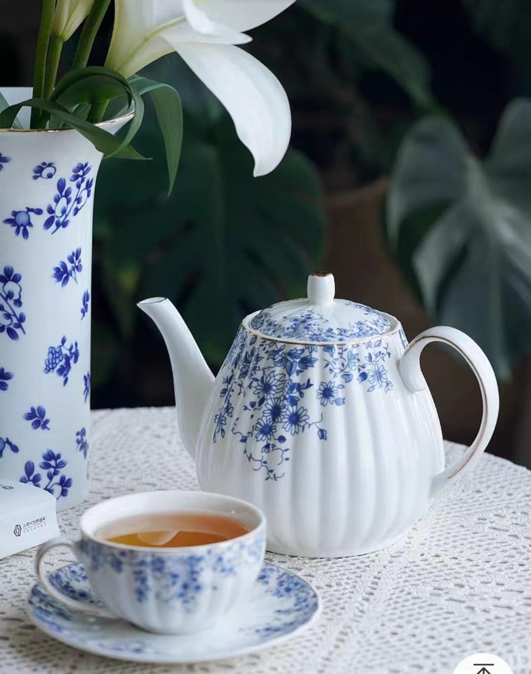 GXNRHG Zestaw filiżanek i spodków, zestaw filiżanek do podwieczorku, ceramiczny zestaw filiżanek do kawy z 3 częściami, europejski zestaw z spodkami Prosty podwieczorek do użytku domowego, prezent