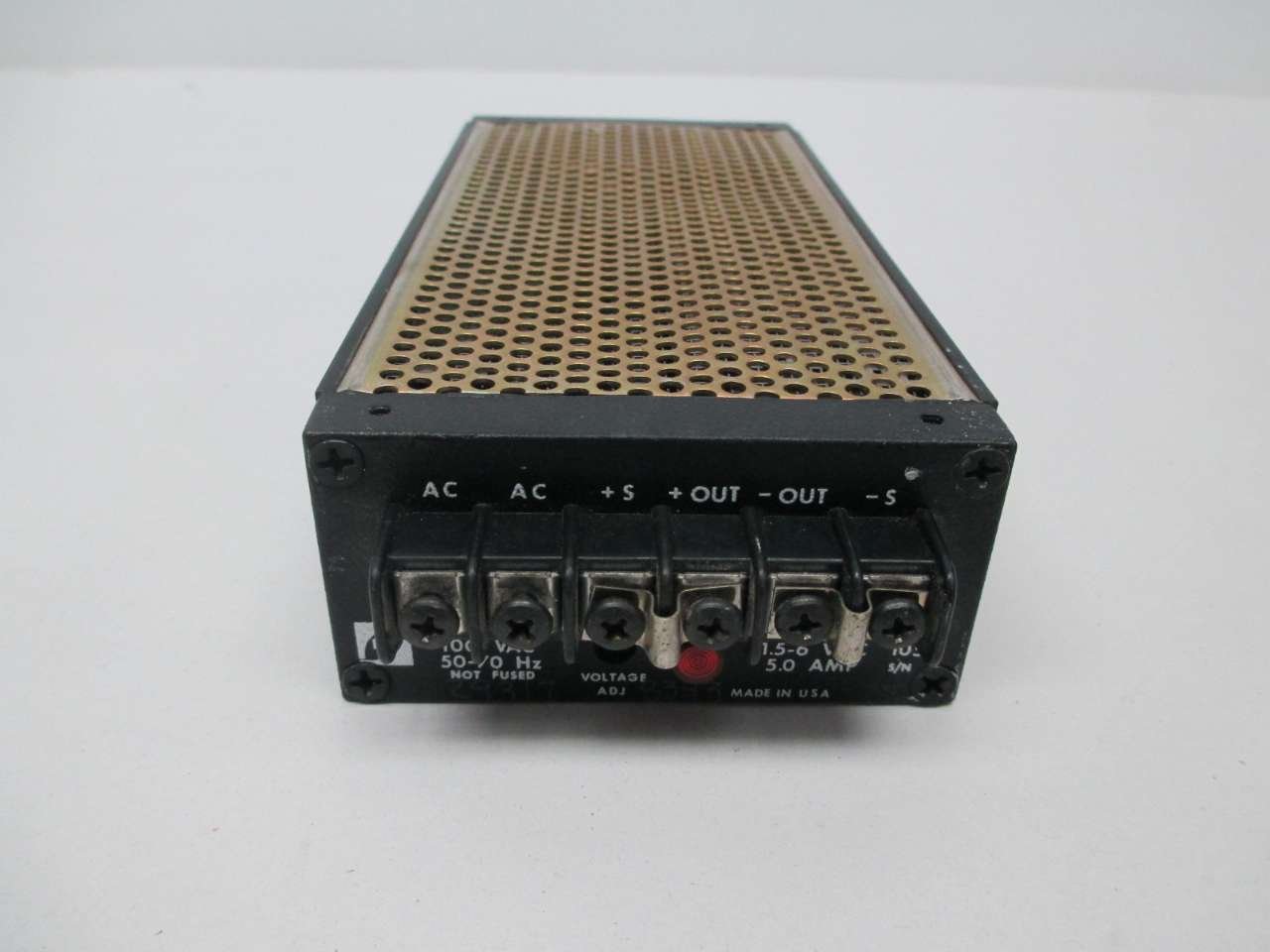 NEW RO ASSOCIATES 105 J 382523052 POWER SUPPLY 100V-AC 1.5-6V-DC 5A AMP D364029