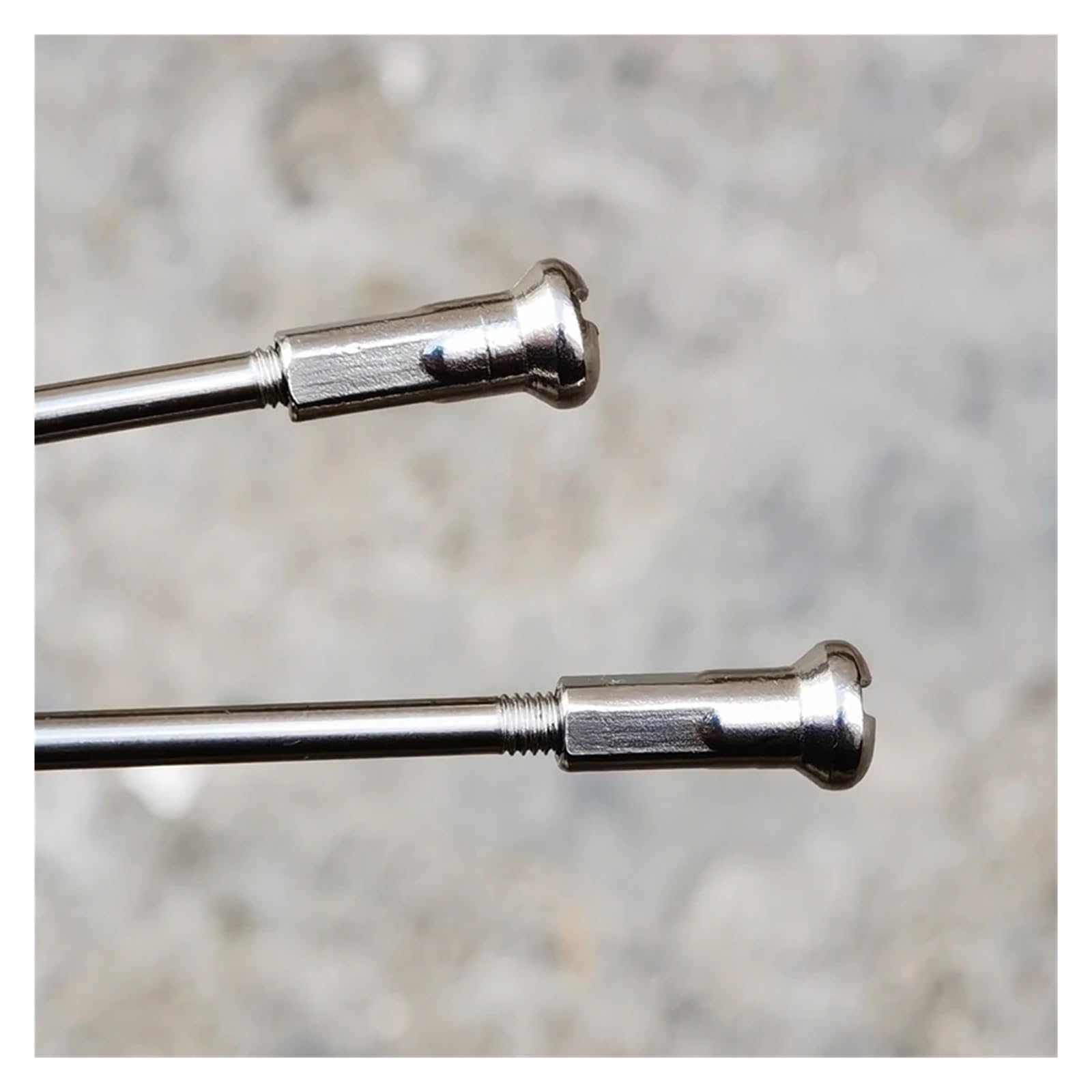 40 sztuk A lot 11G średnica 2,8 mm J-bend szprychy do roweru elektrycznego materiał stal nierdzewna 304 srebrny kolor szprychy do roweru elektrycznego z nakładkami