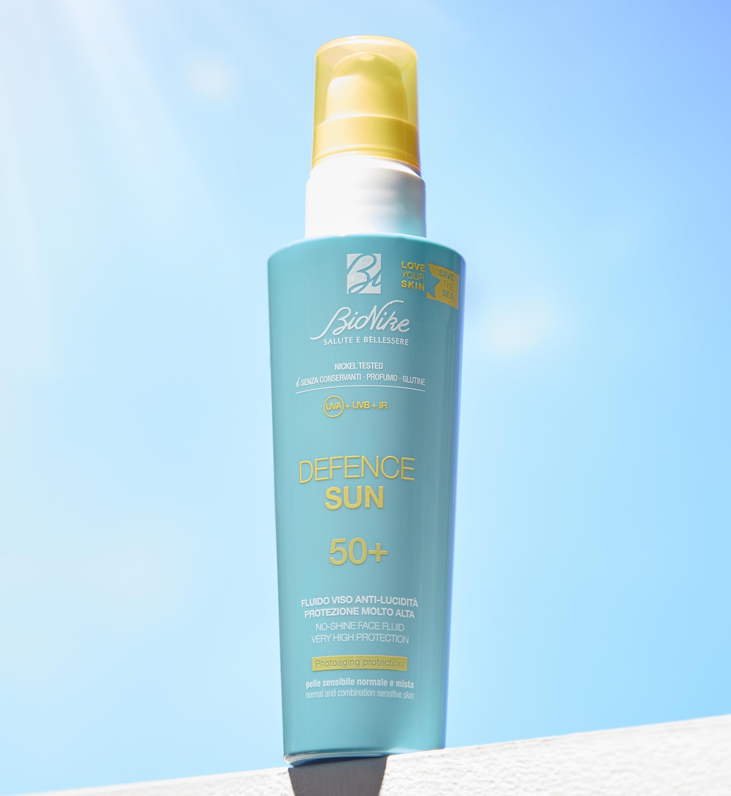 Bionike Defence Sun - Fluido Solare Viso Anti-Lucidità Effetto Matte, per Pelli Normali e Miste, Azione Opacizzante e Antiossidante, Waterproof, Rafforza e Ripara la Pelle, 50 ml
