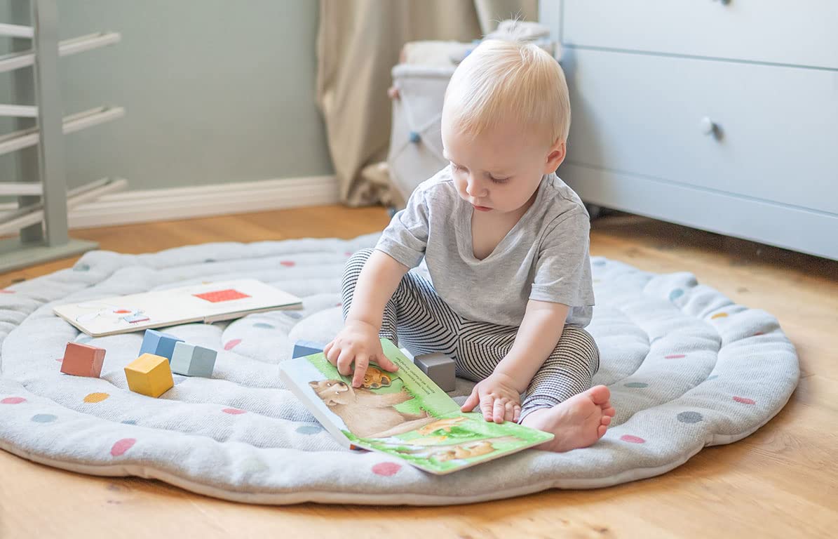 Kindsgut Krabbeldecke Baby rund 120 cm, Baumwolle, Punkte Grau | Gepolsterte Spieldecke 5 cm ab Geburt, OEKO-TEX, Krabbelmatte für Motorik und Bauchlage, waschbar, rollbar, Unisex