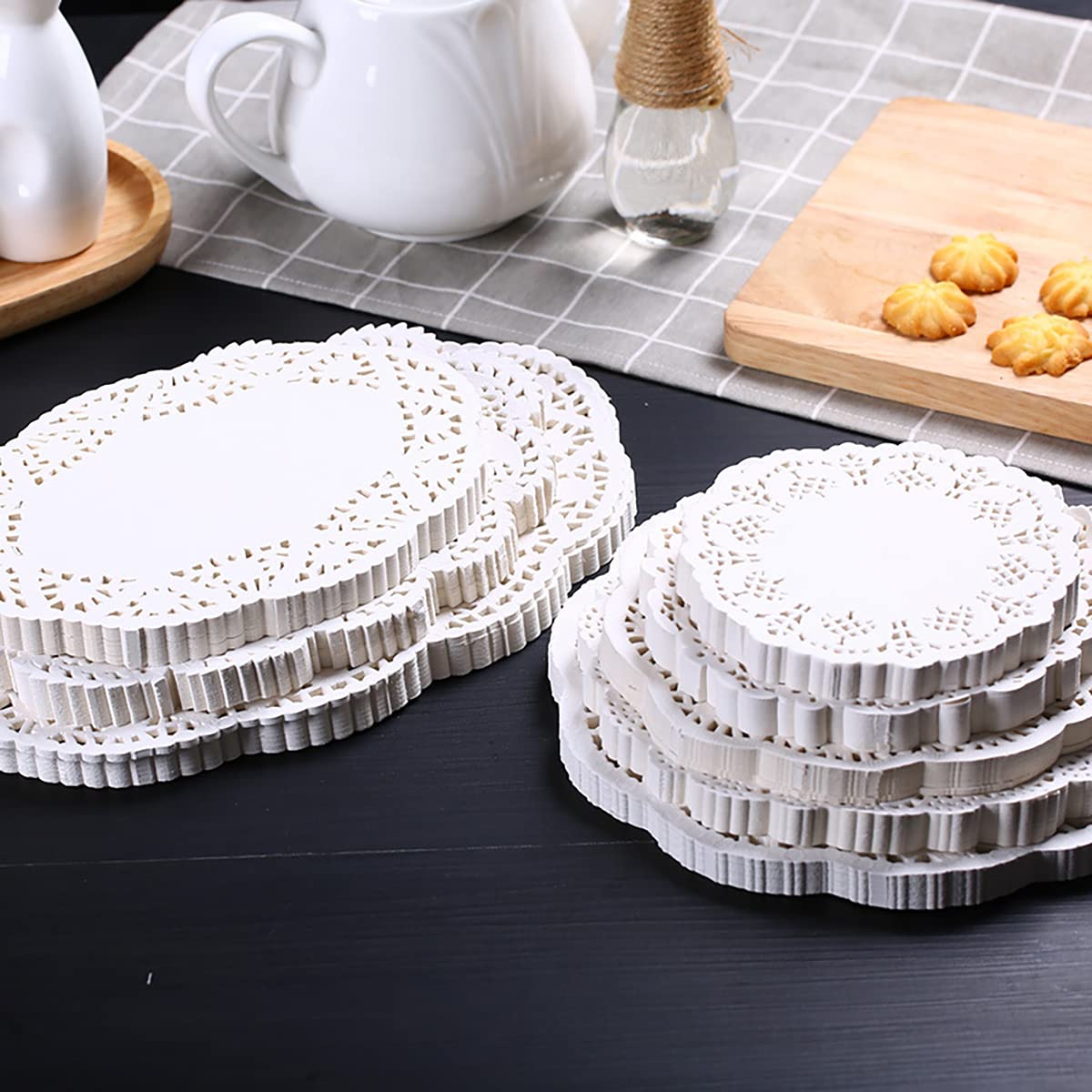 TRKETK Spitzenpapier-Deckchen 150 Stück – Rund & Oval, Weiß, Für Kuchen, Party & DIY