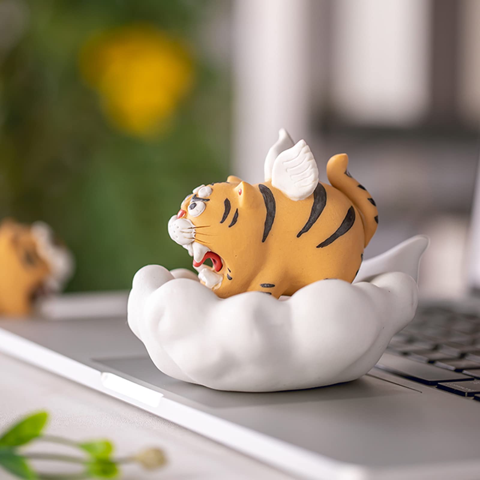 Amazon.co.jp: 虎 置物 翼のある虎 より大きな力量 タイガーの置物