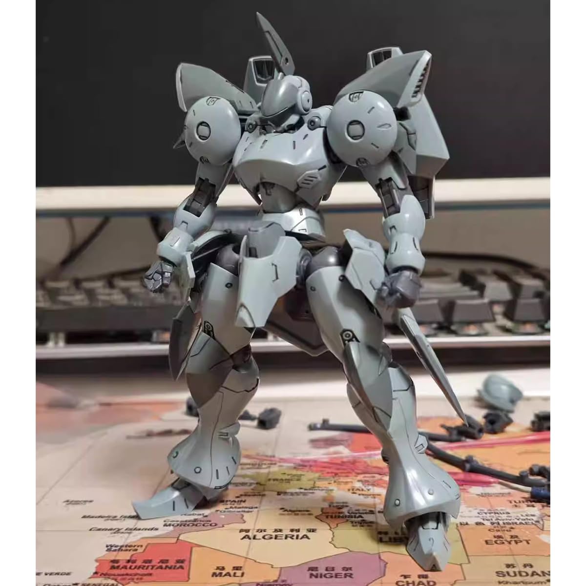 HIPLAY Sheik Mainland Super Cavalry Actaeon Light Gray (Dual Head Sculpts) 1/144 Scale Assembly Model Kits