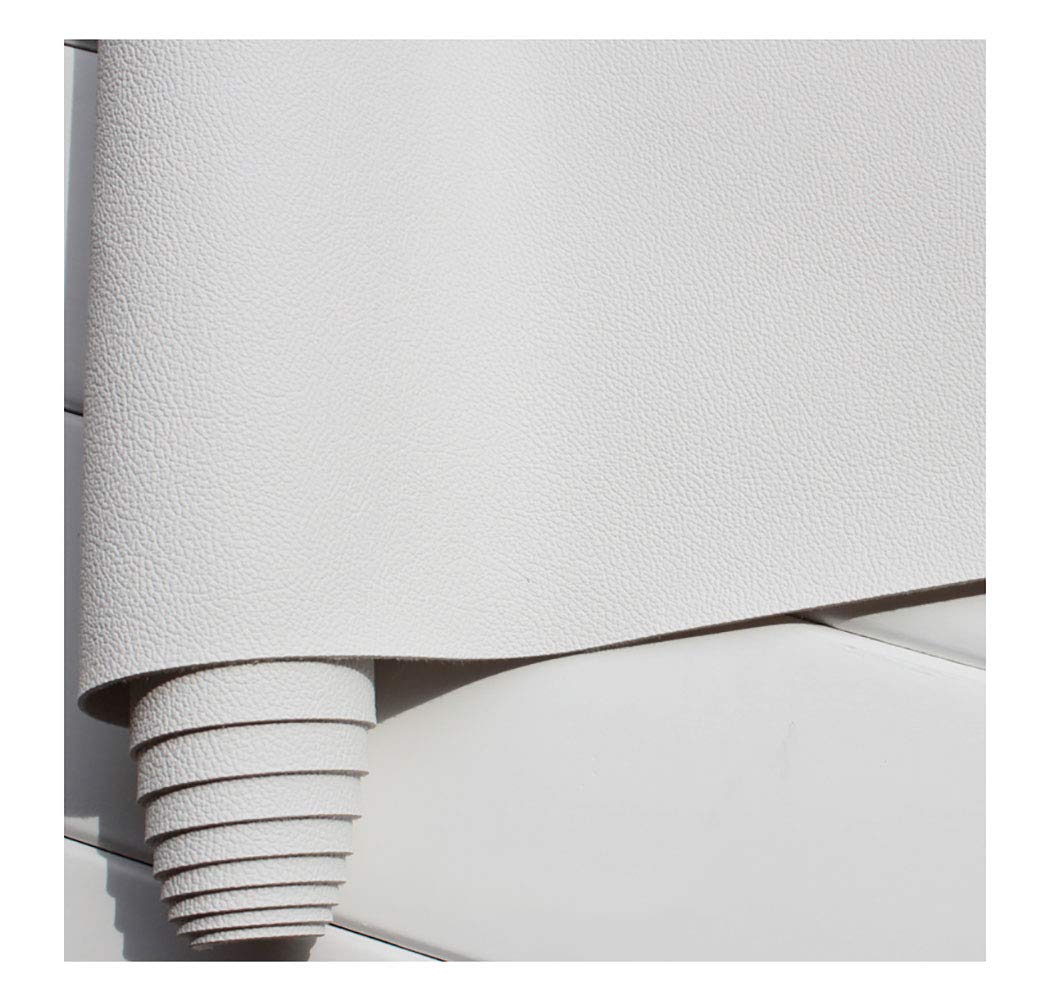 Tissu simili cuir pour rénover vos chaises de salon en blanc