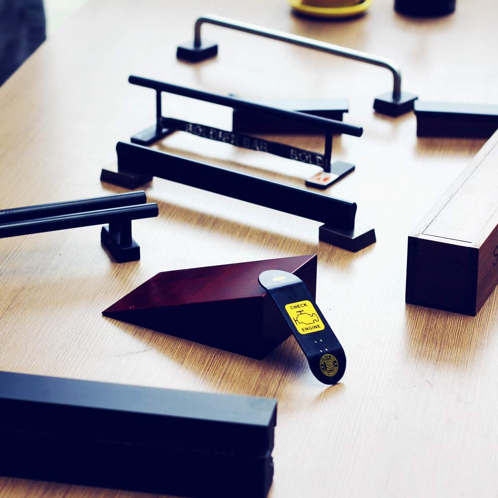 SOLDIER BAR Fan Team Fingerboards Park Launch Ramp S.K.A.T.E Must Be (Dark Red, 140x85x50mm)