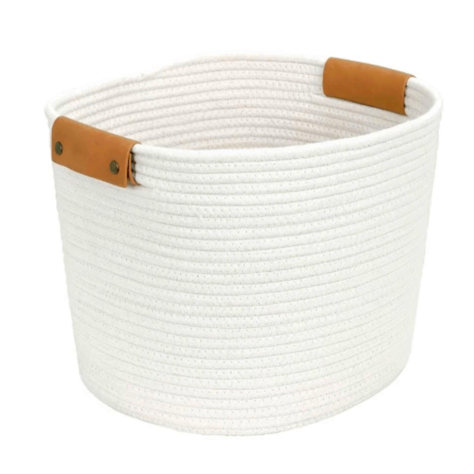 Paniers de rangement en corde de coton pour organiser un salon chaleureux