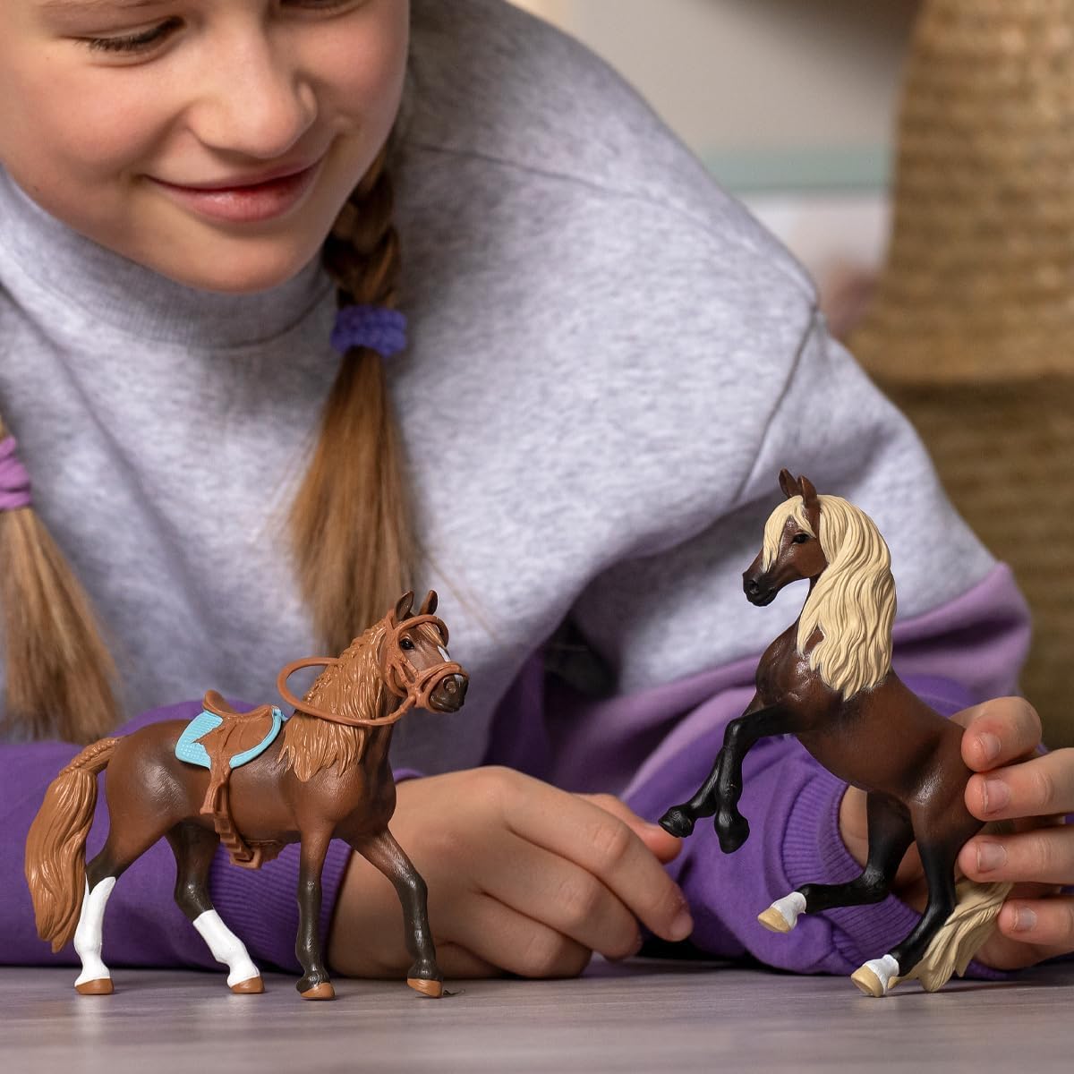 schleich 13952 Ogier rasy paso peruwiański, od 5 lat, HORSE CLUB - figurka, 3 x 14 x 10 cm | Figurka do zabawy od 6 lat | wierny w szczegóły koń | dekoracja lub figurka kolekcjonerska | prezent dla dziewcząt i chłopców