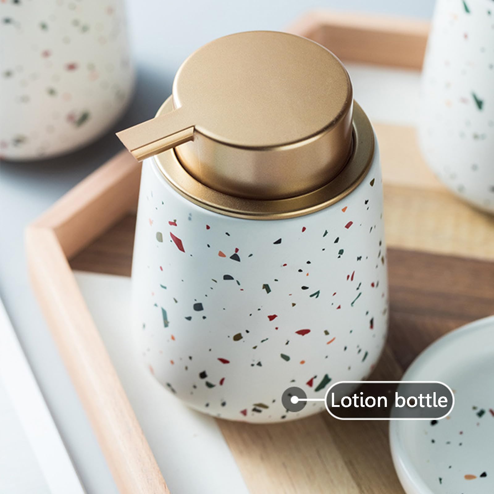 Weißes Keramik Badezimmer Set - Seifenspender & Zahnbürstenhalter 4-teilig