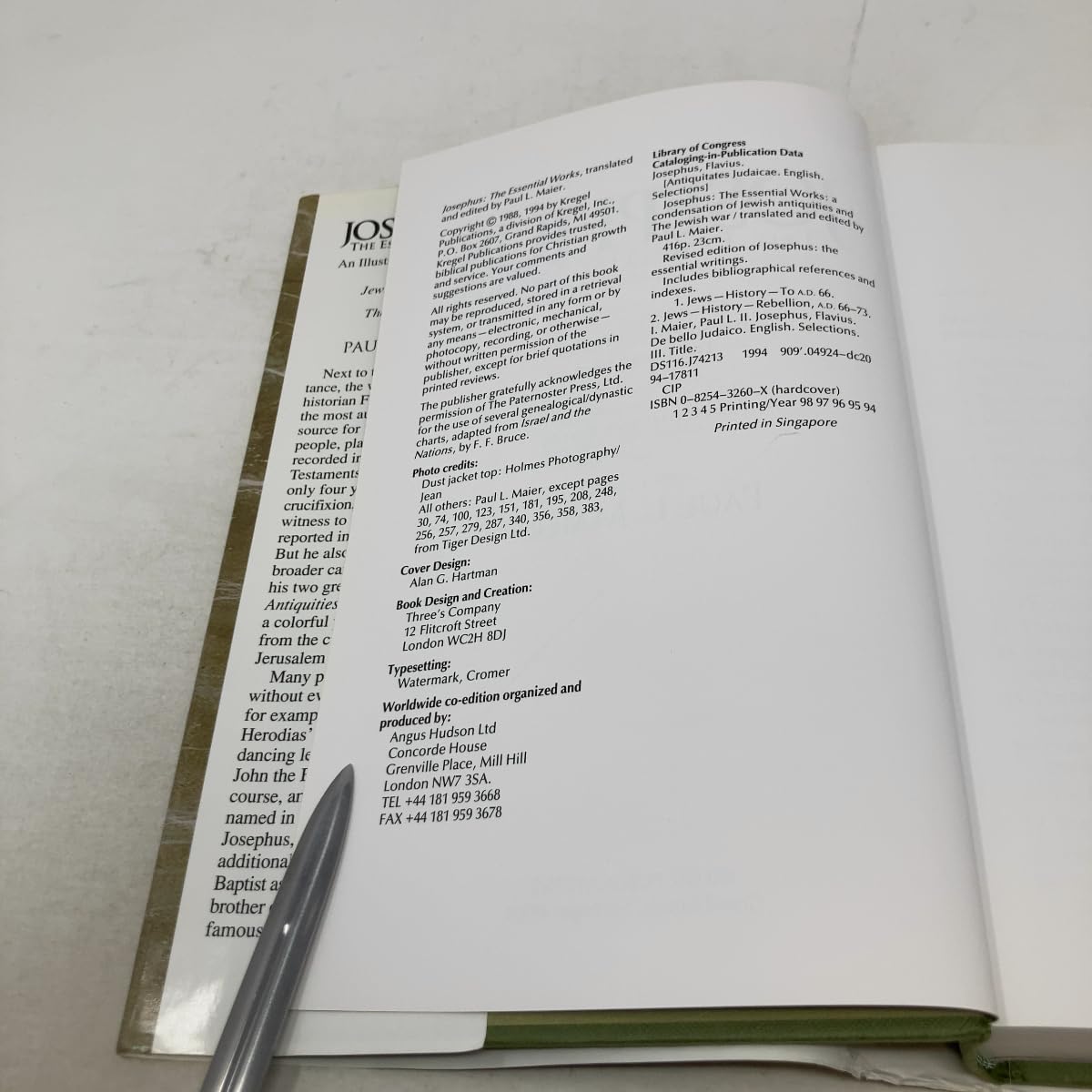 Josephus, the Essential Works: A Condensation of Jewish Antiquities and the Jewish War