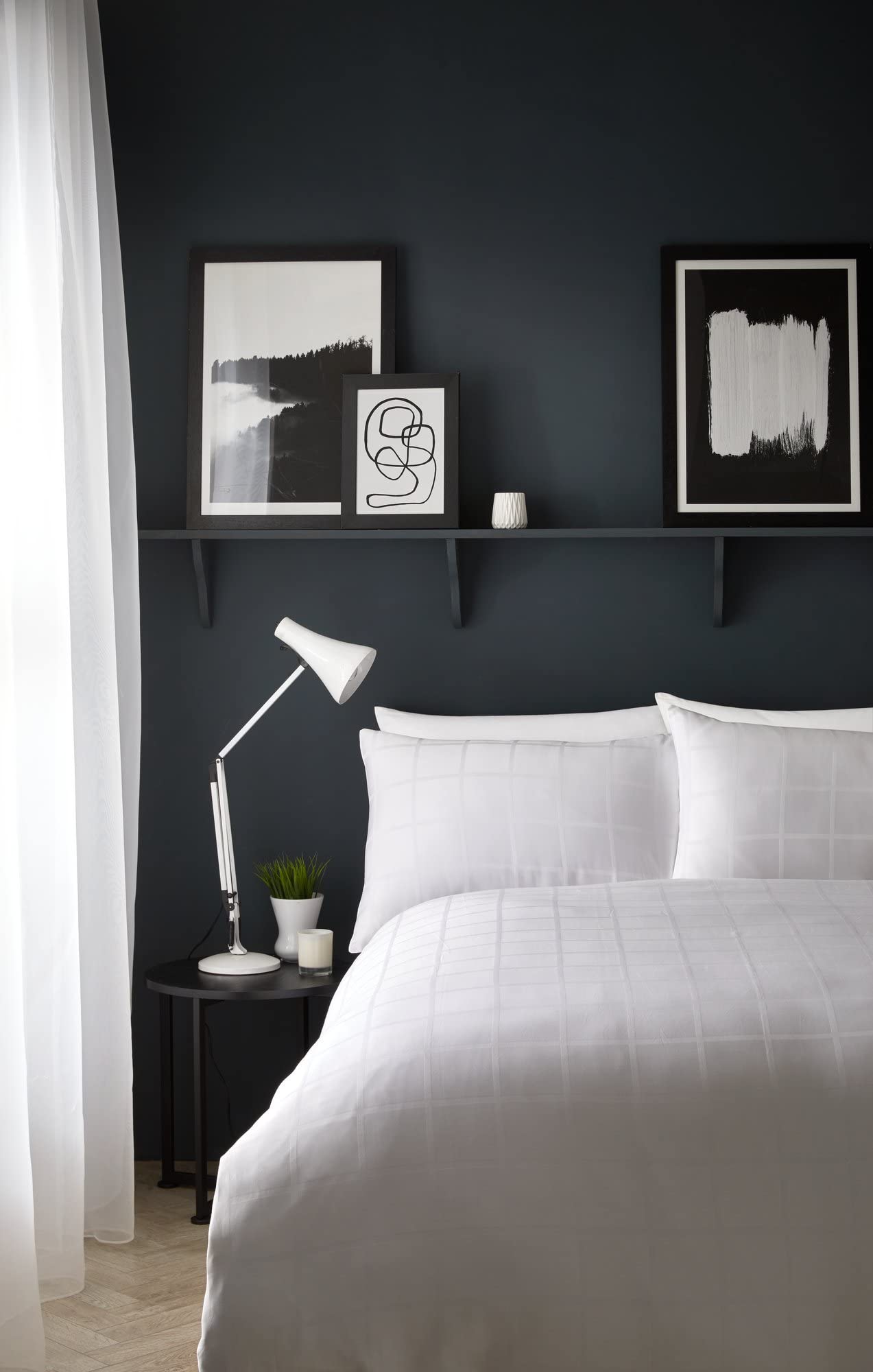 Appletree Boutique - Sorelle - Duvet Cover Set - Super-King Bed Size in White