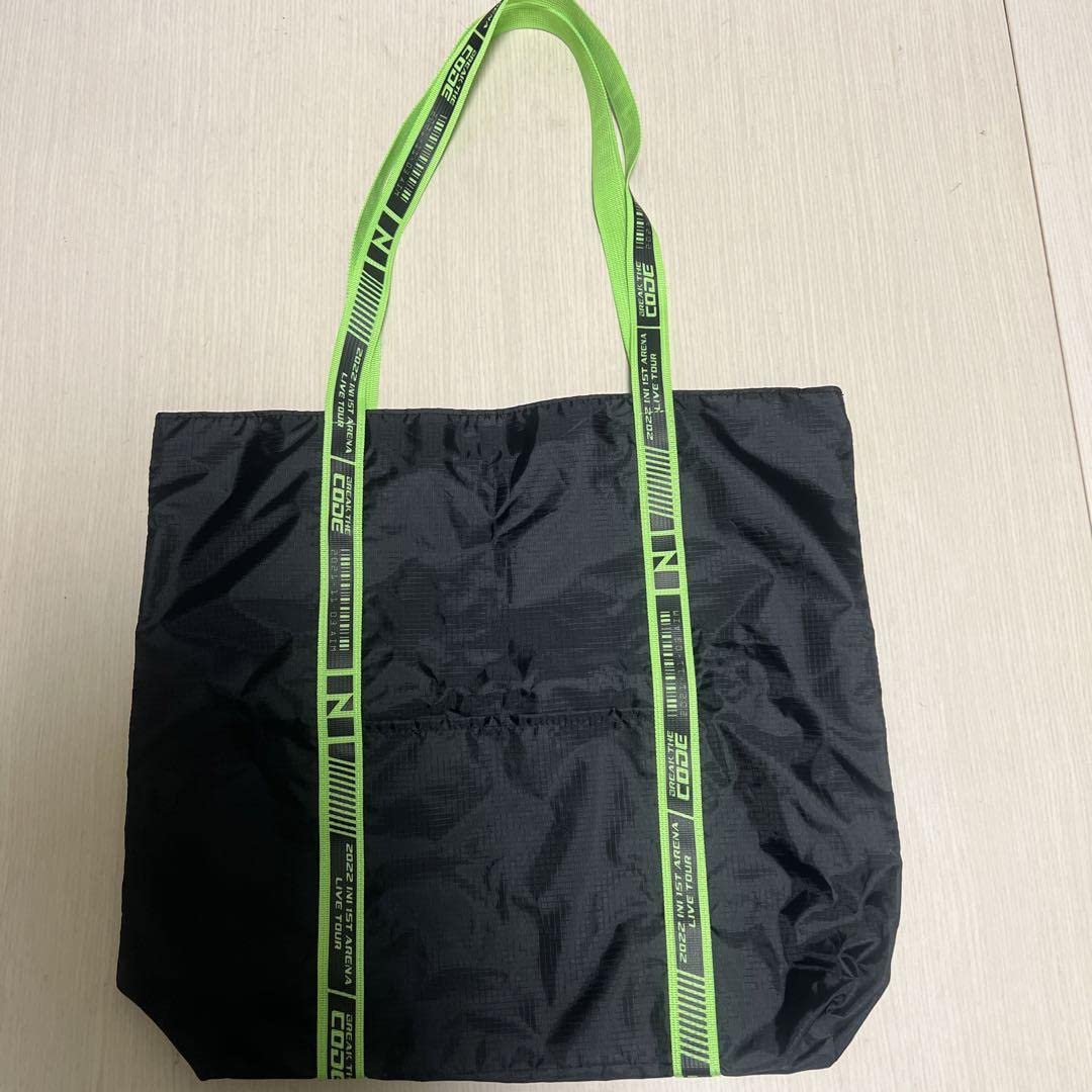 INIペンライト& BREAK THE CODE ツアー　バッグ　新品未開封 Amazon.co.jp: INI ツアー トートバック BREAK THE CODE : おもちゃ