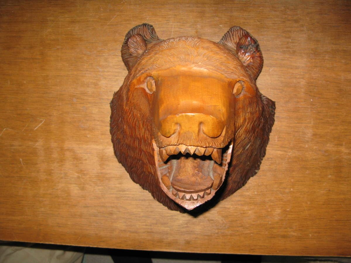 アイヌ木彫り熊 Amazon.co.jp: 22cm 木彫り 熊 北海道 アイヌ 鮭 クマ 民芸置物