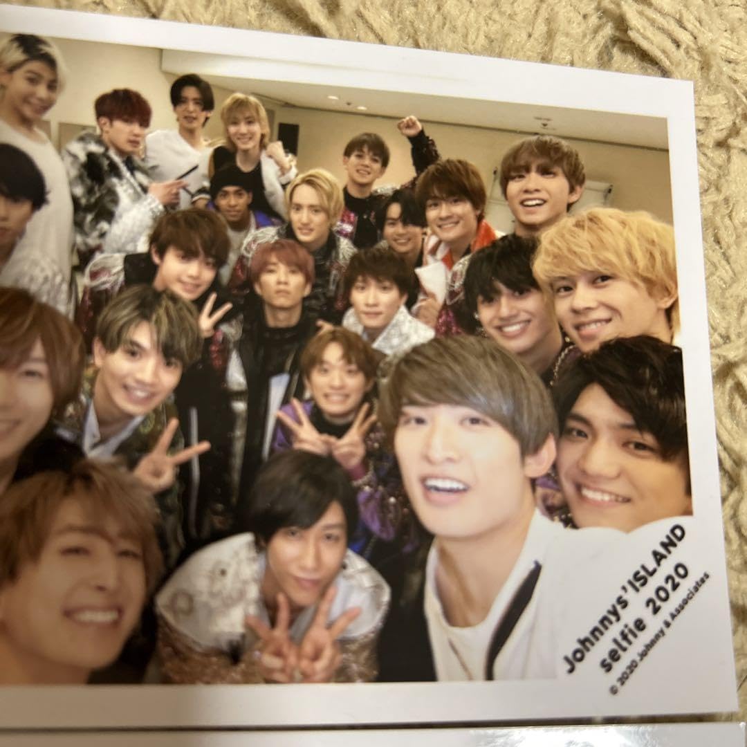 Amazon.co.jp: SnowMan 佐久間 SixTONES 京本大我 セルフィー 8.8 公式