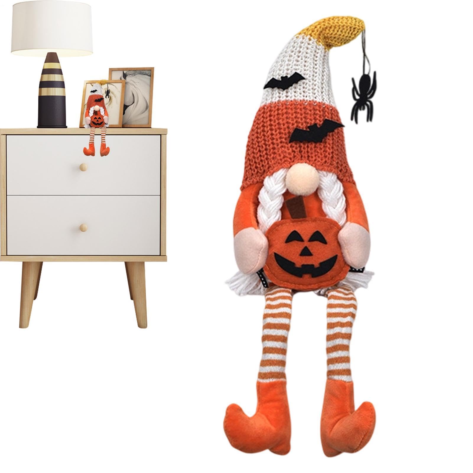 Peluche gnome d'Halloween à offrir pour décorer une table de fête ou un salon
