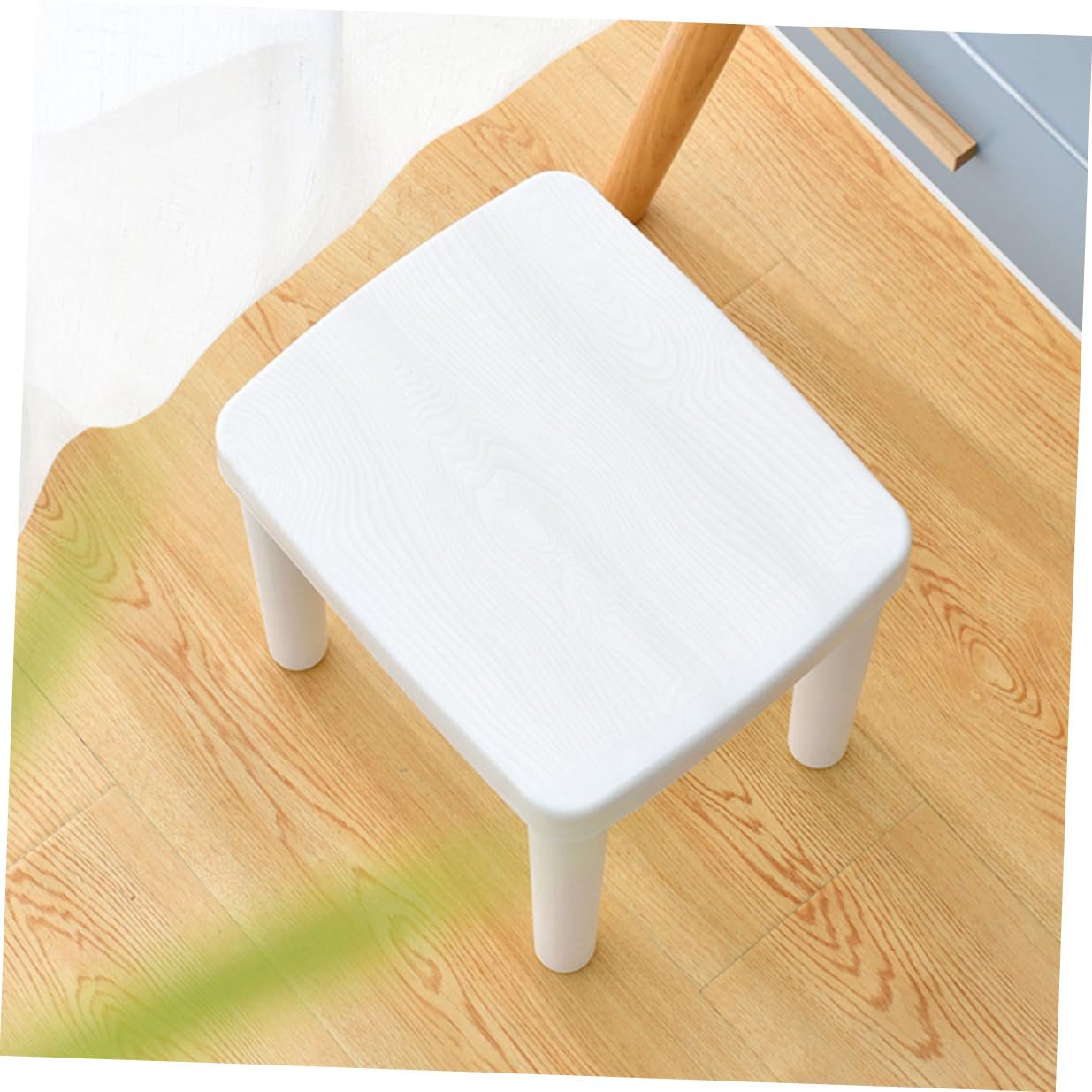 Scaletta per Bambini Antiscivolo Bianco in Plastico Leggero e Stabile a Triangolo per Bagno, Sgabello Decorativo Chic per Bambini e Neonati