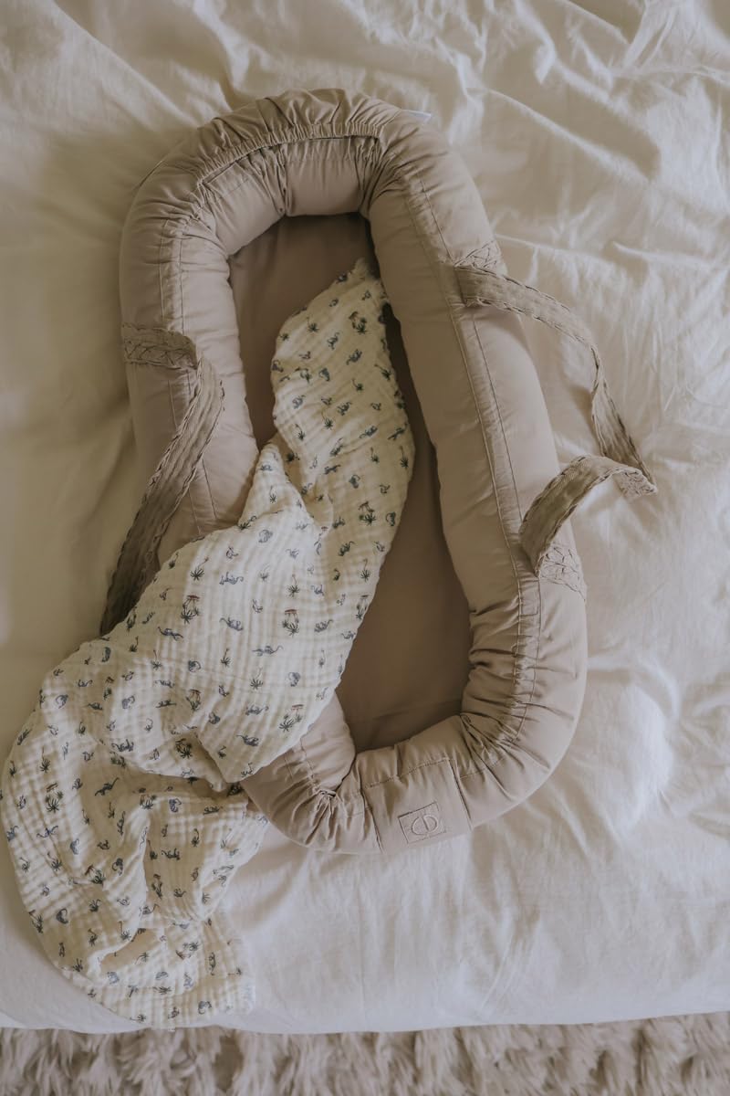 Elodie Details Gniazdo dla noworodka - przenośny kokon z długimi paskami do noszenia, kieszenią do przechowywania i materacami, 100% bawełna organiczna, OEKO-TEX, można prać w pralce, reduktor łóżka
