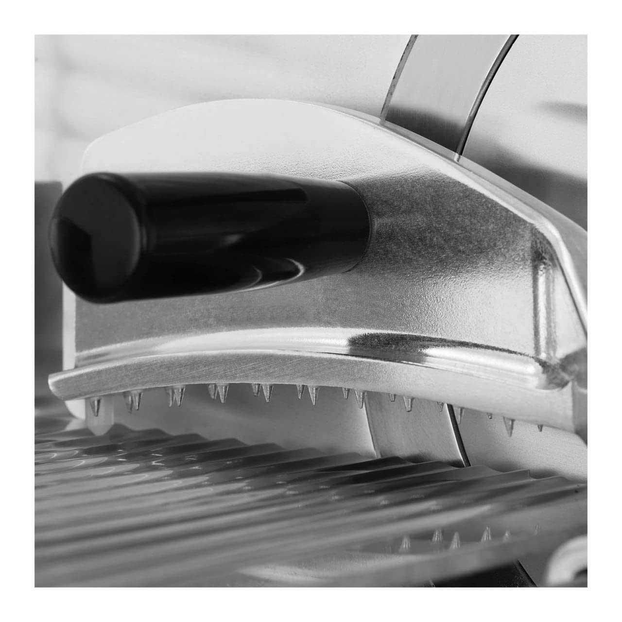 Royal Catering - RCAM 220PRO - Affettatrice - da 0 a 12 mm - 120 W - Ø 22 cm - Dispositivo di affilatura - Serie PRO - Spedizione gratuita