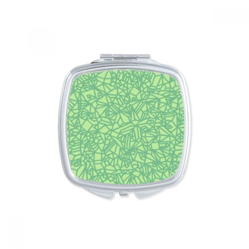 Miroir de poche maquillage à glisser dans le sac pour retouches en voyage
