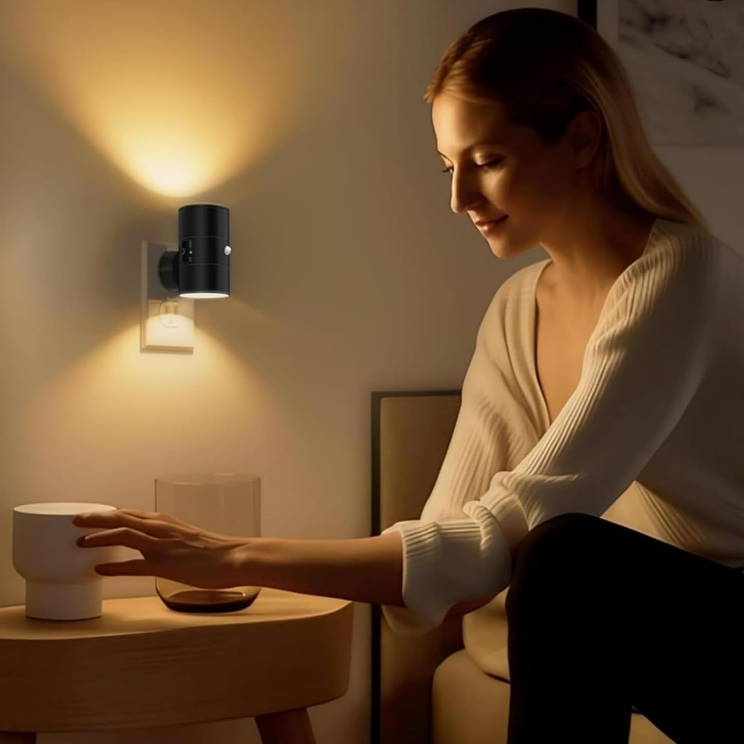 The Light Supplier PLUGIFY One Stecker Lampe– Moderne Steckerlampe mit Bewegungssensor, 3 Modi und 3000K warmweißem Licht für Badezimmer und Kinderzimmer (Weiß,2)
