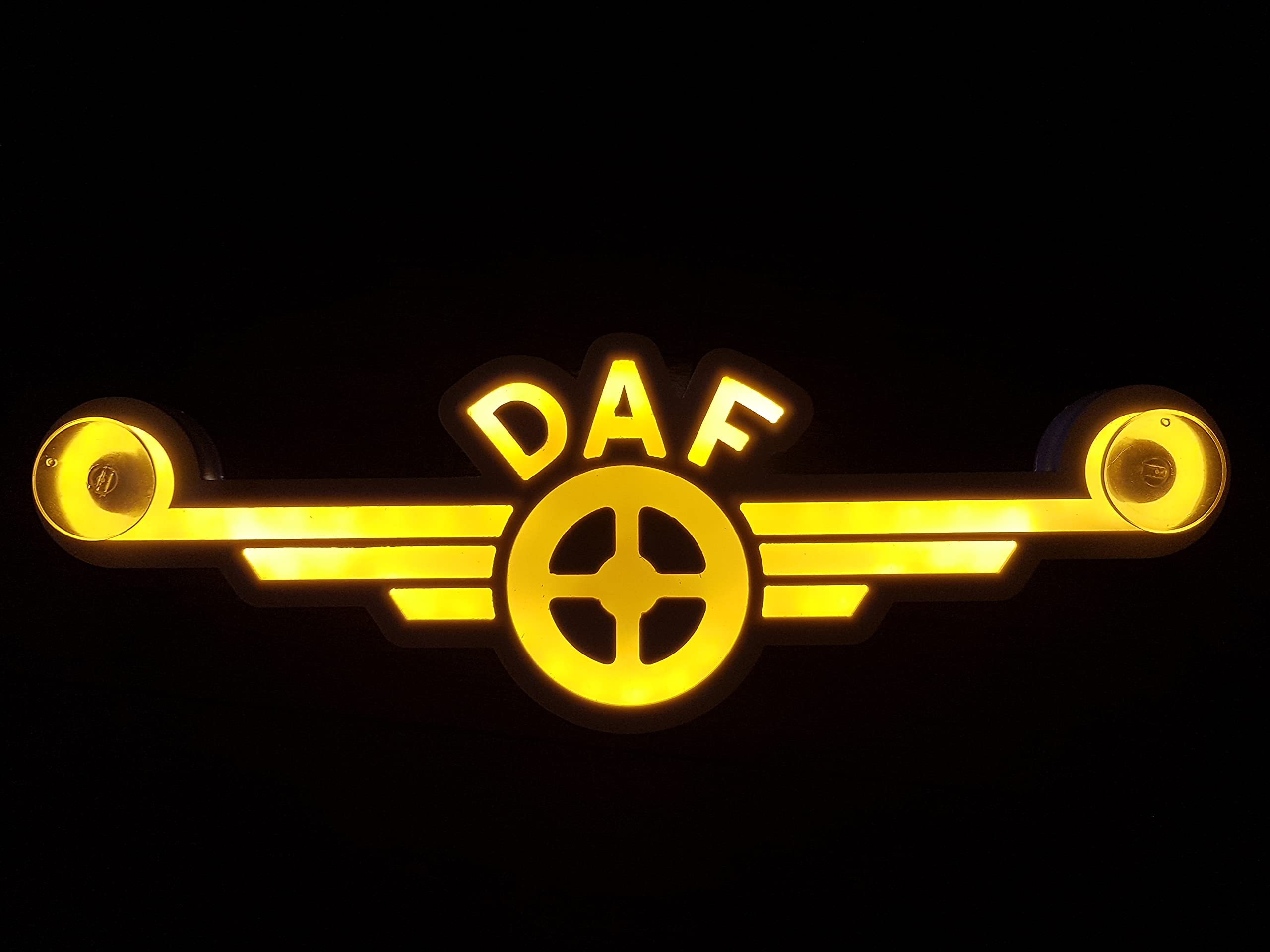 Leuchtplatte, Gelb, Neonbeleuchtung, LED, 3D, 24 V, XF 105, 106 CF, leuchtet nur vorn, stört nicht beim Fahren