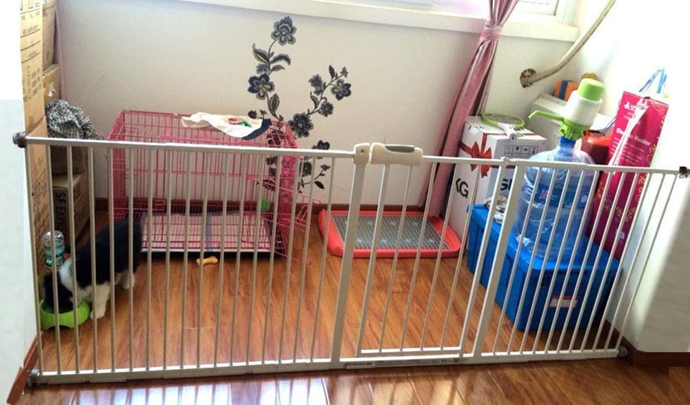 Barrière de sécurité enfant et animaux pour bloquer l'accès aux escaliers étroits