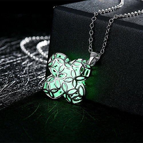 Preisvergleich Produktbild Good dress Pflanze Unisex Romantische Zinklegierung Kabel Kette Anhänger Halskette Leuchtende Serie Persönlichkeit Hohle Vierblättriges Kleeblatt Leuchtende Halskette, Leuchtendes Grün