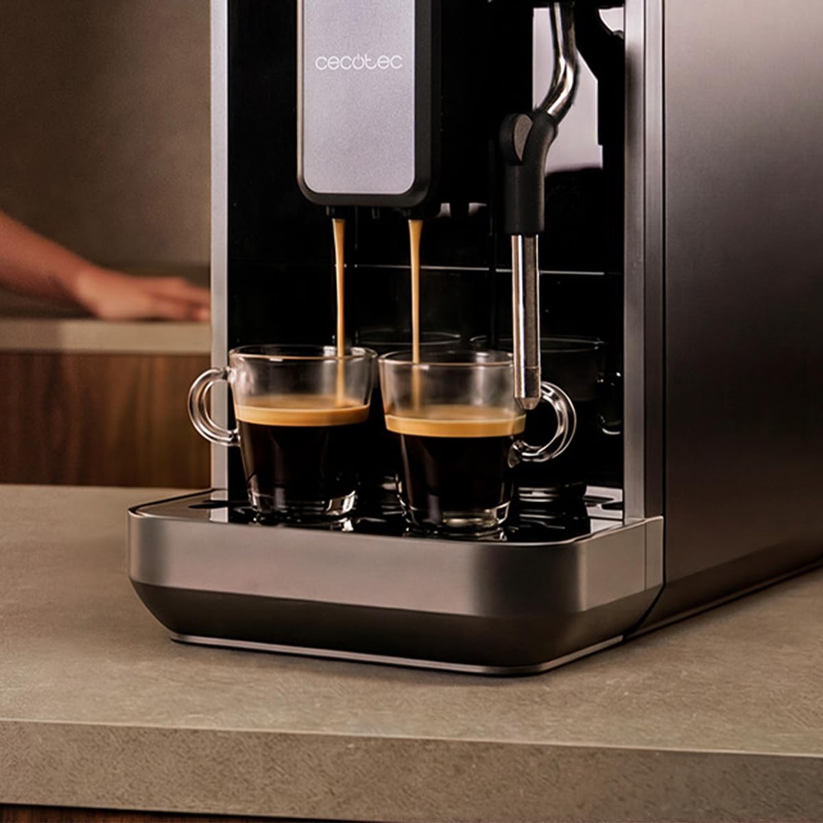 Cecotec Macchina da Caffè Superautomatica Cremmaet Lungo Steam. 19Bar, Thermoblock, 5 Bevande, Vaporizzatore, 5 Livelli di Macinatura, Doppio Braccio, Decalcificazione, Serbatoio Acqua 2L, 280g Caffè