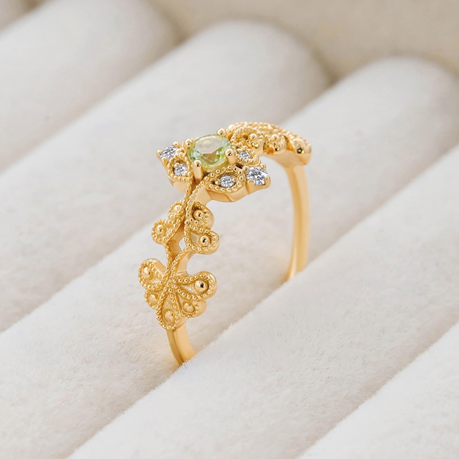 Par de anillos de oro 9 K/14 K/18 K con verde peridoto, flores en forma de vid