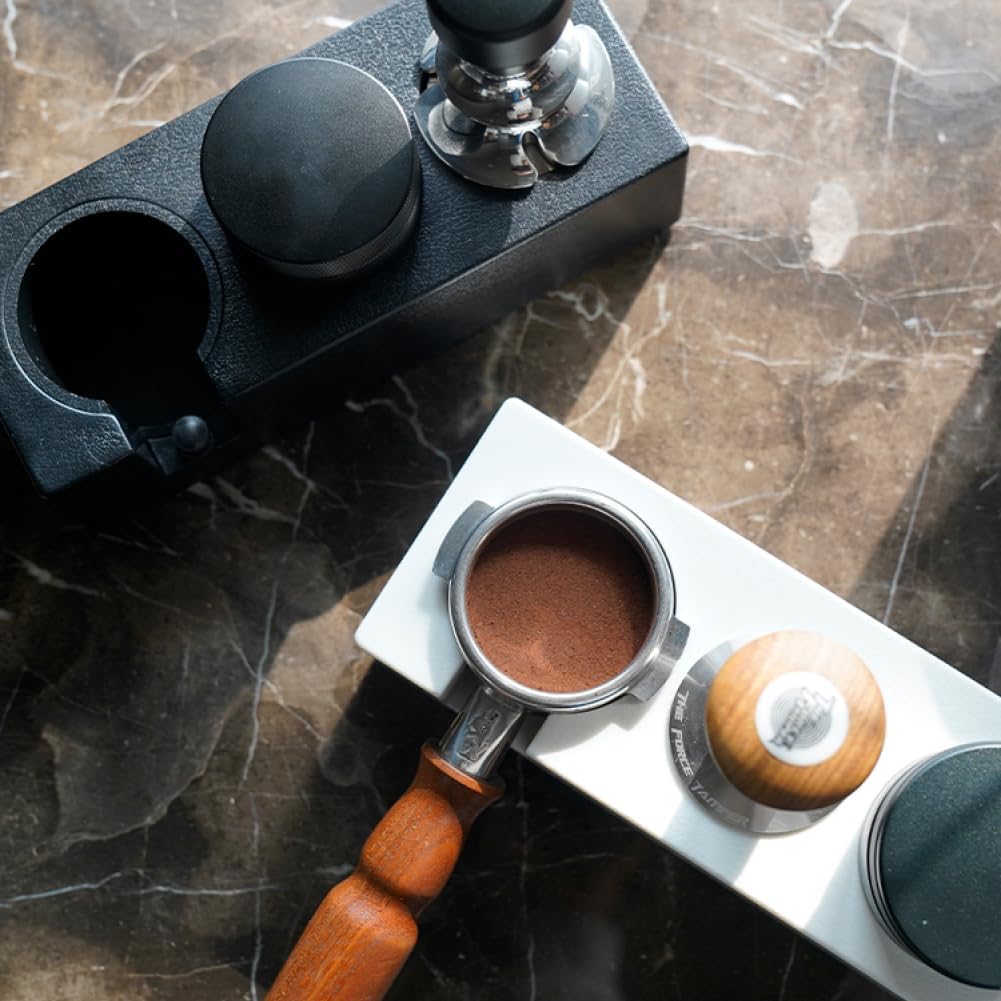 Soporte para prensas de café espresso con distribuidor y alfombrilla para portafiltros de 51 mm/54 mm/58 mm, estación de apisonamiento de café