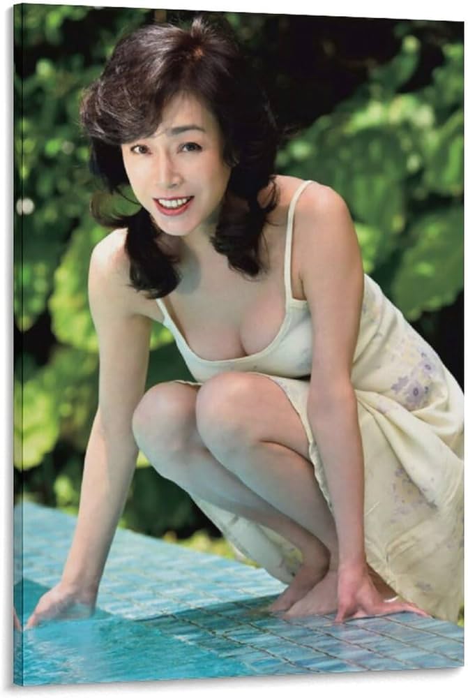 Amazon.co.jp: 柏原芳恵セクシービキニ写真壁飾りポスター オフィス